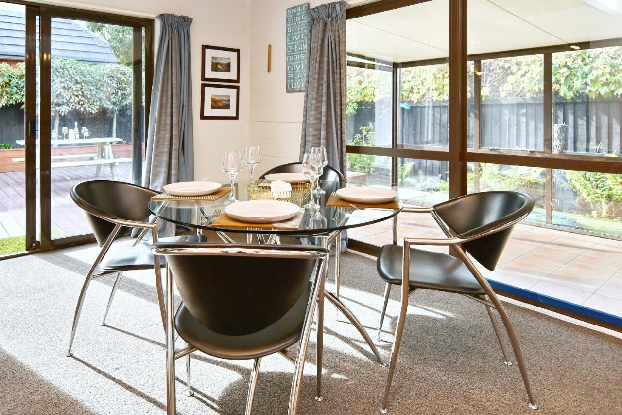 Merivale Lane - Christchurch Holiday Homes Buitenkant foto